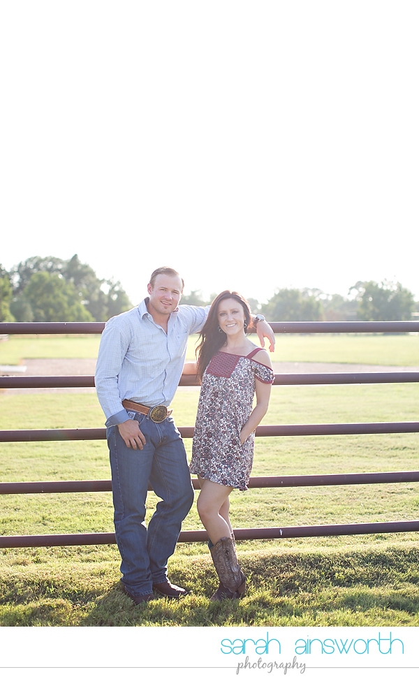 moffitt-oaks-wedding-tomball-wedding-photographer-tomball-rustic-engagement-pictures-natalie-justin007