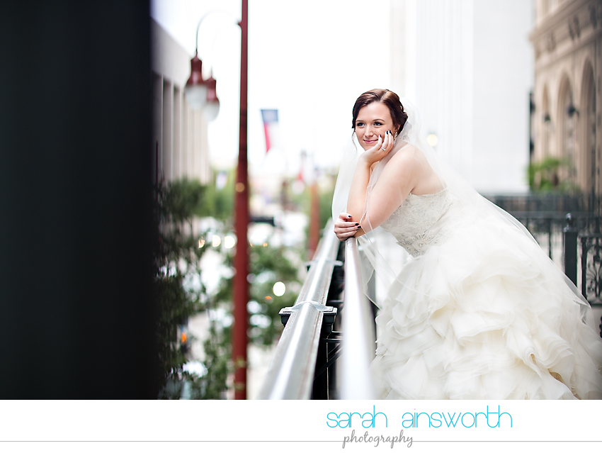 houston-wedding-photographer-crystal-ballroom-wedding-bridal-pictures-rice-hotel-annie015