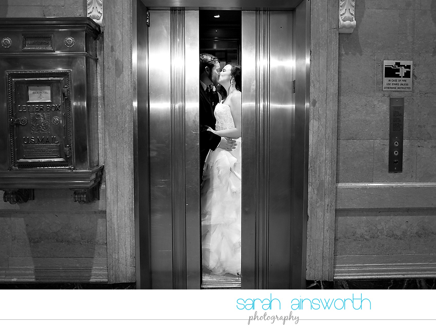 houston-wedding-photographer-crystal-ballroom-wedding-rice-hotel-annie-brad67