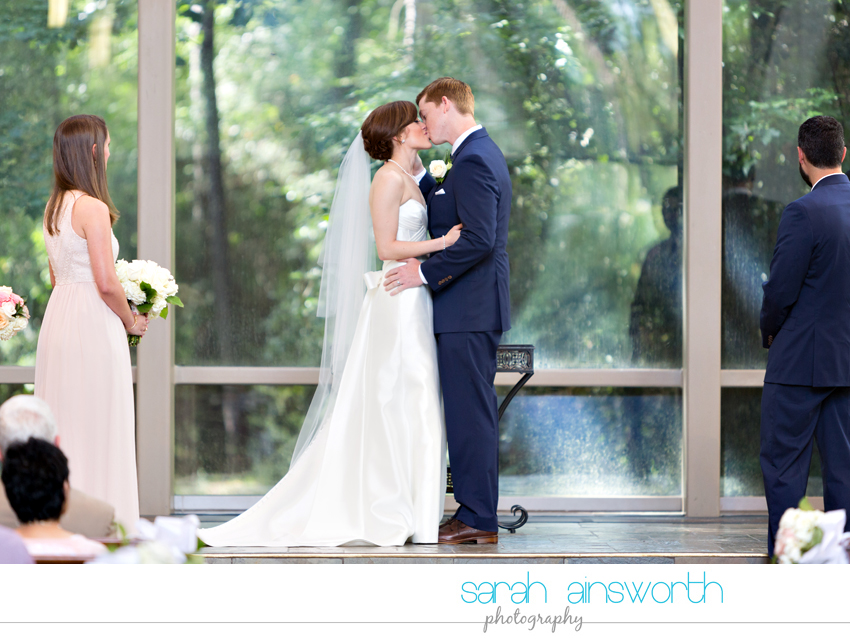the-woodlands-wedding-photographer-the-woodlands-country-club-palmer-wedding-chapel-in-the-woods-leah-ben31