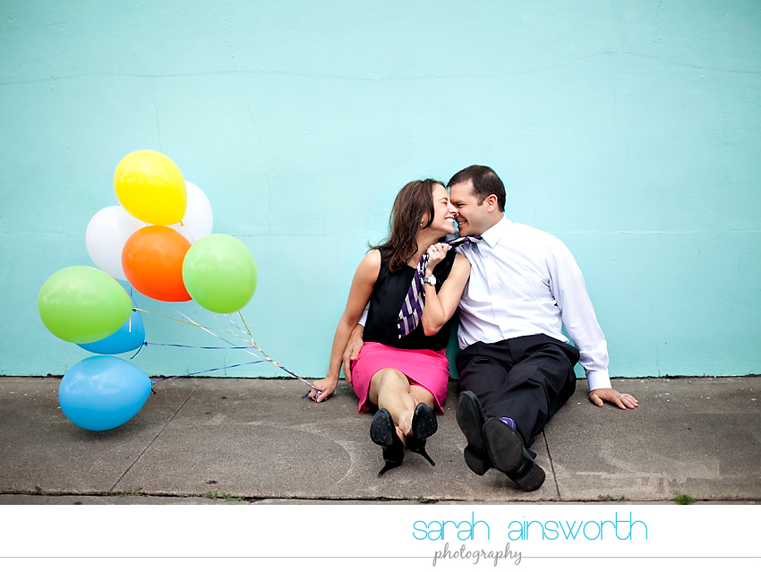 heights-couples-shoot-anniversary-shoot-colorful-balloons-menil-collection-veronica-patrick01