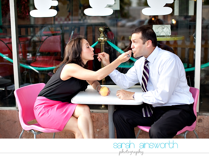 heights-couples-shoot-anniversary-shoot-colorful-balloons-menil-collection-veronica-patrick06