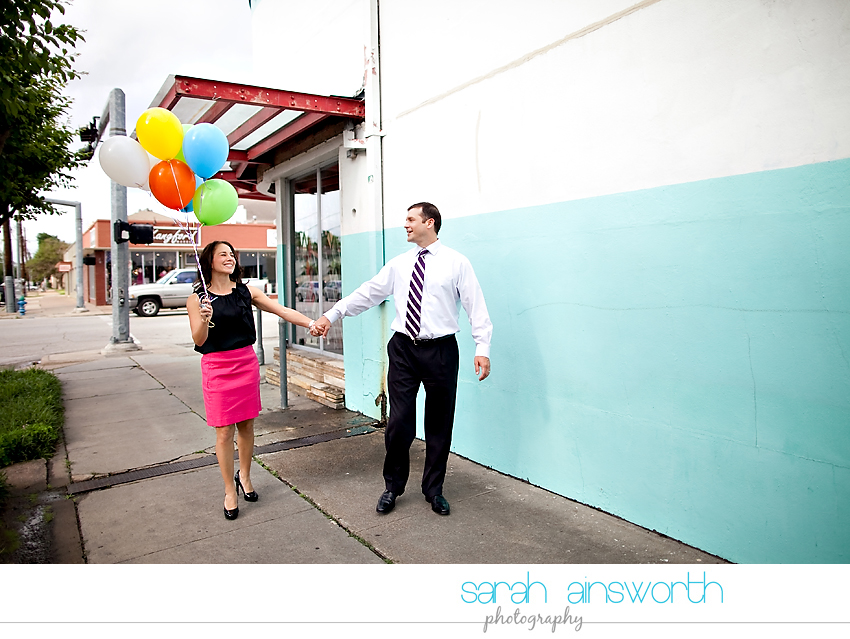 heights-couples-shoot-anniversary-shoot-colorful-balloons-menil-collection-veronica-patrick08