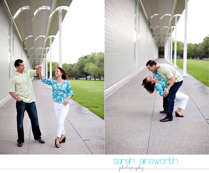 heights-couples-shoot-anniversary-shoot-colorful-balloons-menil-collection-veronica-patrick14