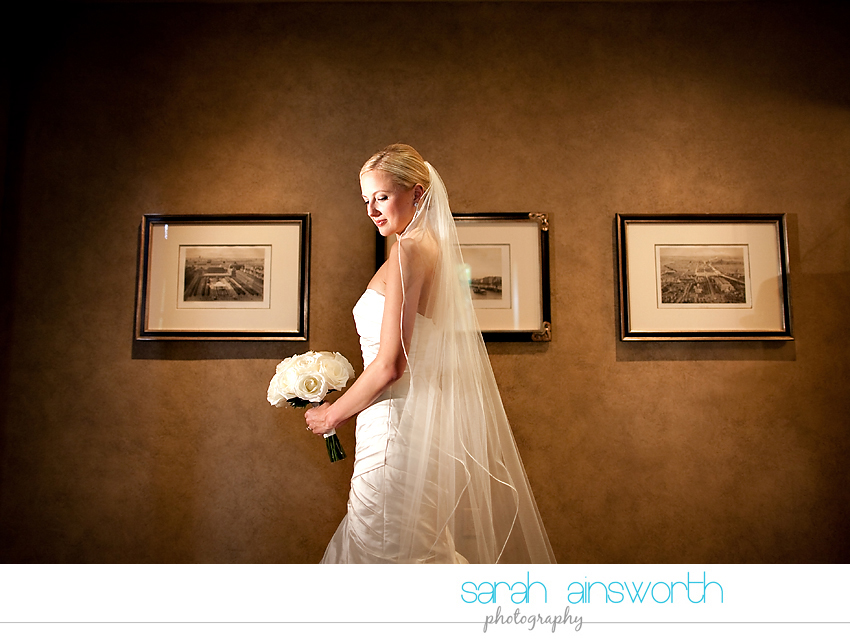 houston-wedding-photographer-royal-oaks-country-club-wedding-bridal-portriats-sara002