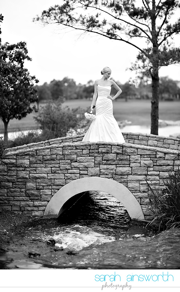houston-wedding-photographer-royal-oaks-country-club-wedding-bridal-portriats-sara012