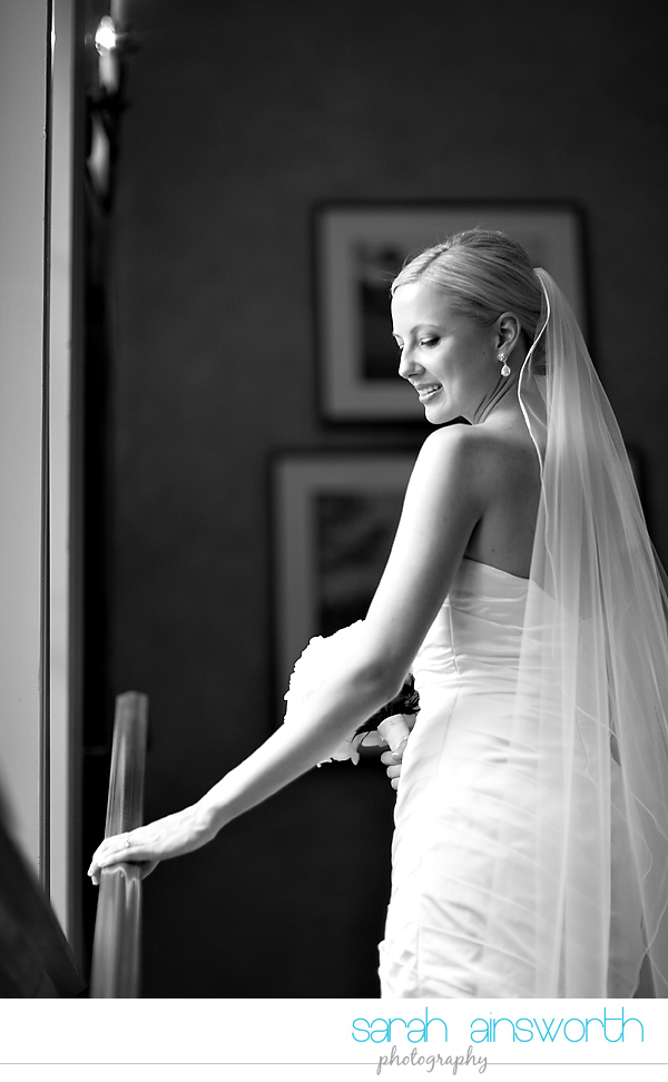 houston-wedding-photographer-royal-oaks-country-club-wedding-bridal-portriats-sara014