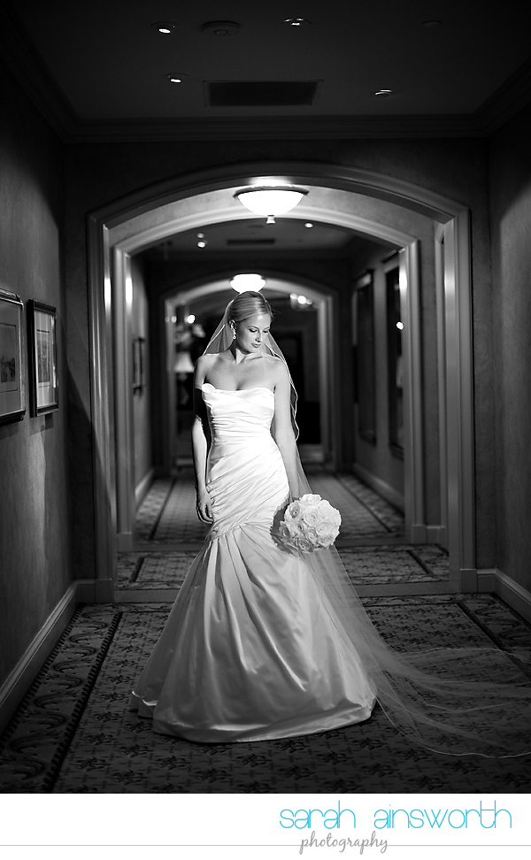 houston-wedding-photographer-royal-oaks-country-club-wedding-bridal-portriats-sara016