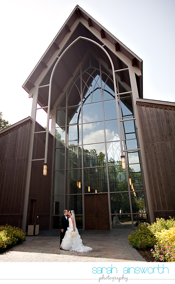 houston-wedding-photography-chapel-in-the-woods-the-woodlands-waterway-marriott22