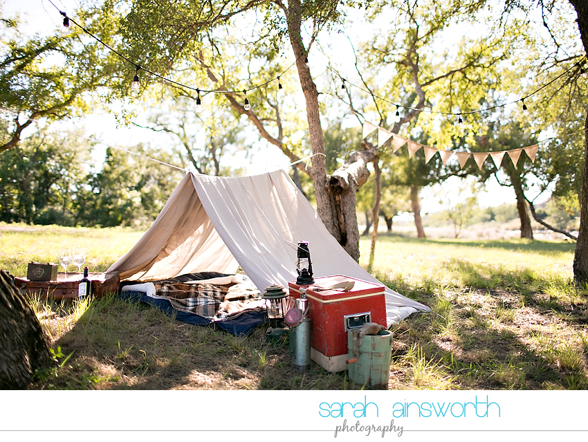 houston-wedding-photographer-fall-engagement-pictures-camping-styled-shoot-brenna-mason003