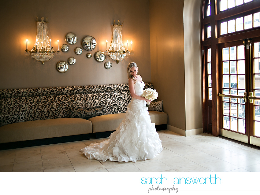 houston-wedding-photography-crystal-ballroom-wedding-bridals-rice-hotel-cindy013