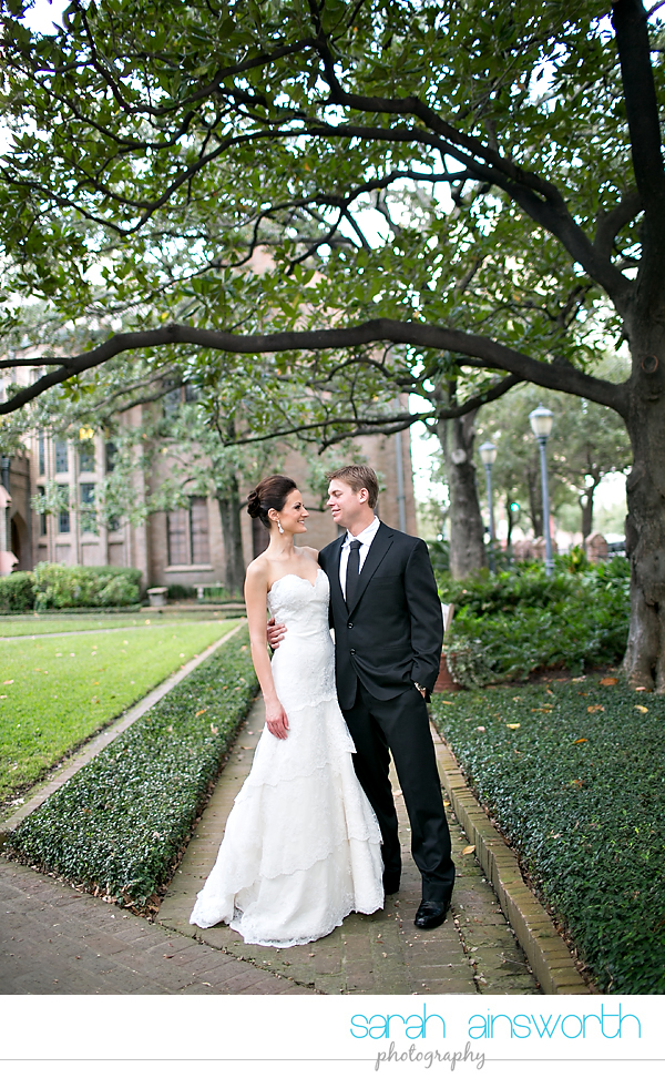 houston-wedding-photography-christ-church-cathedral-crystal-ballroom-wedding-rice-hotel-wedding-magnolia-hotel-wedding-rebecca-chris010