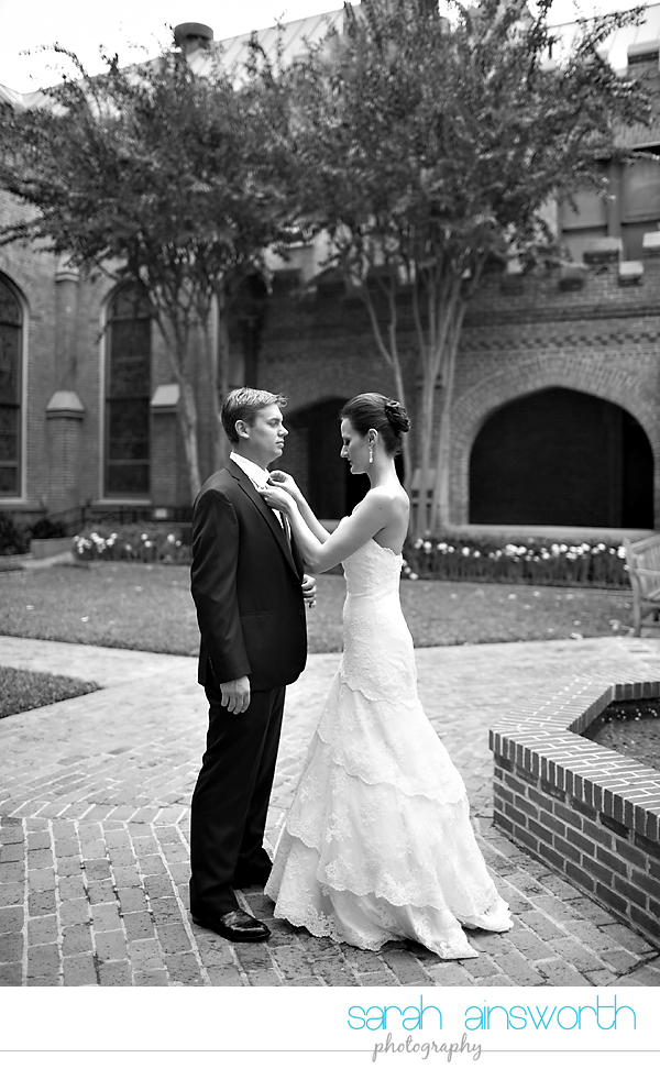 houston-wedding-photography-christ-church-cathedral-crystal-ballroom-wedding-rice-hotel-wedding-magnolia-hotel-wedding-rebecca-chris012