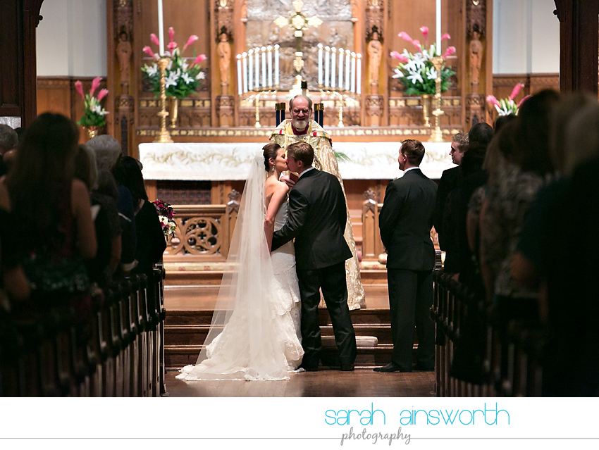 houston-wedding-photography-christ-church-cathedral-crystal-ballroom-wedding-rice-hotel-wedding-magnolia-hotel-wedding-rebecca-chris037