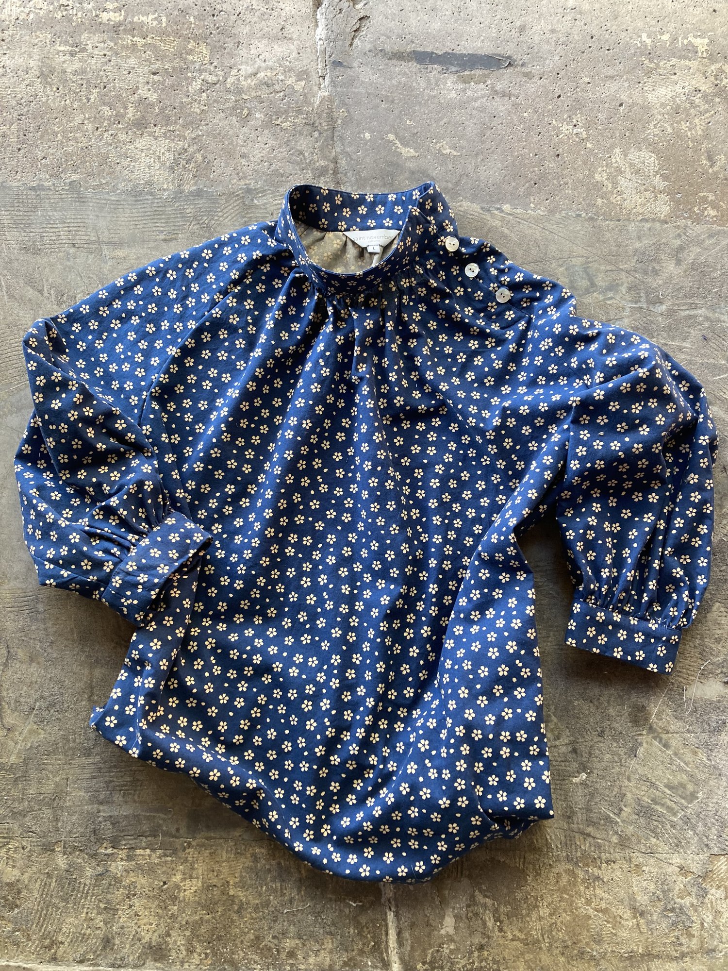 The Johanna winter work shirt in blue daisy — saint november