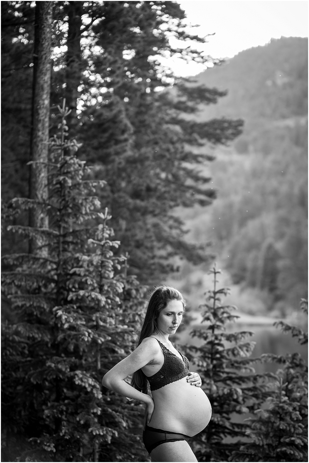 Evergreen Colorado photographer documents pregnancy bumps