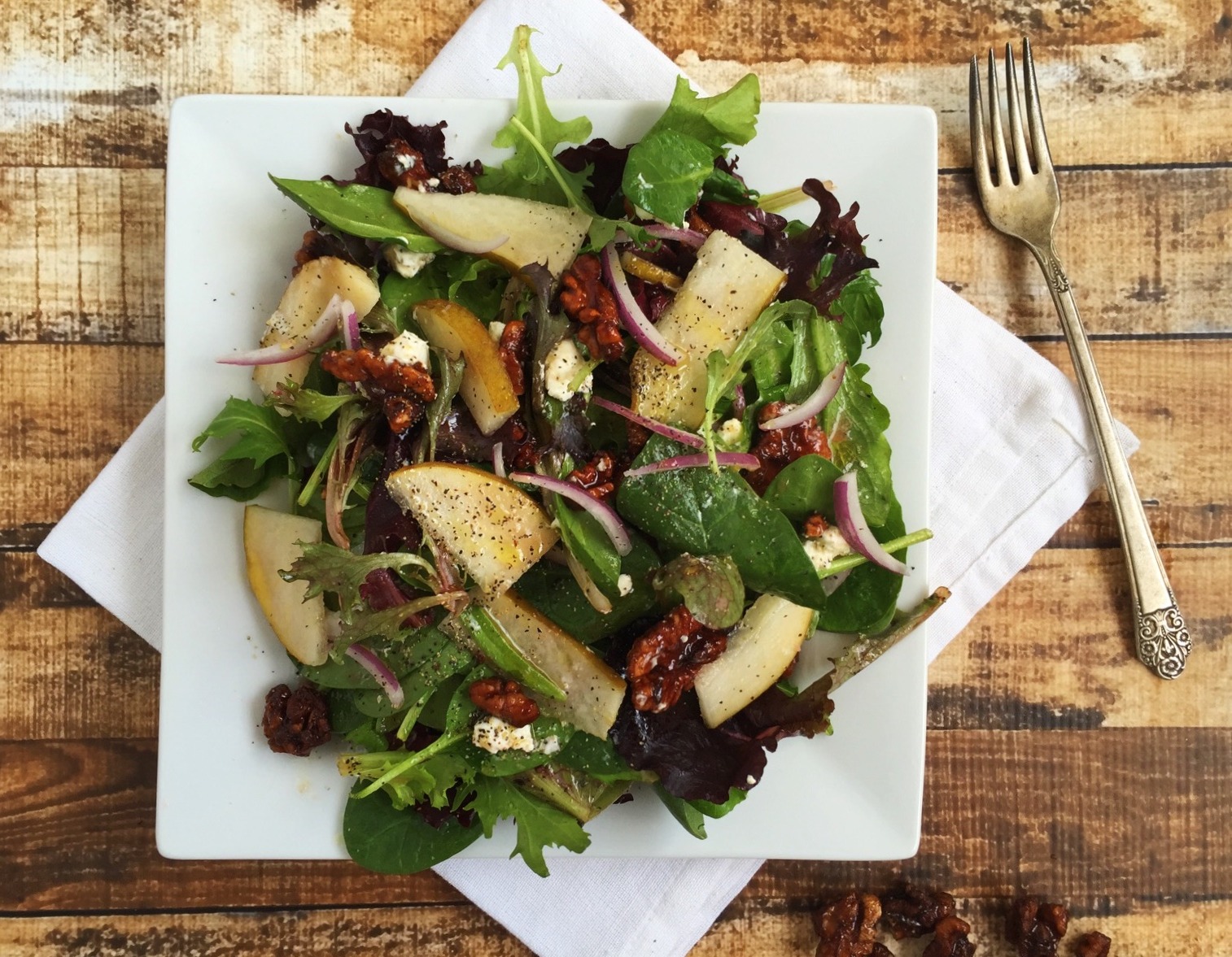 Mixed Greens with Pear, Goat Cheese, and Walnuts