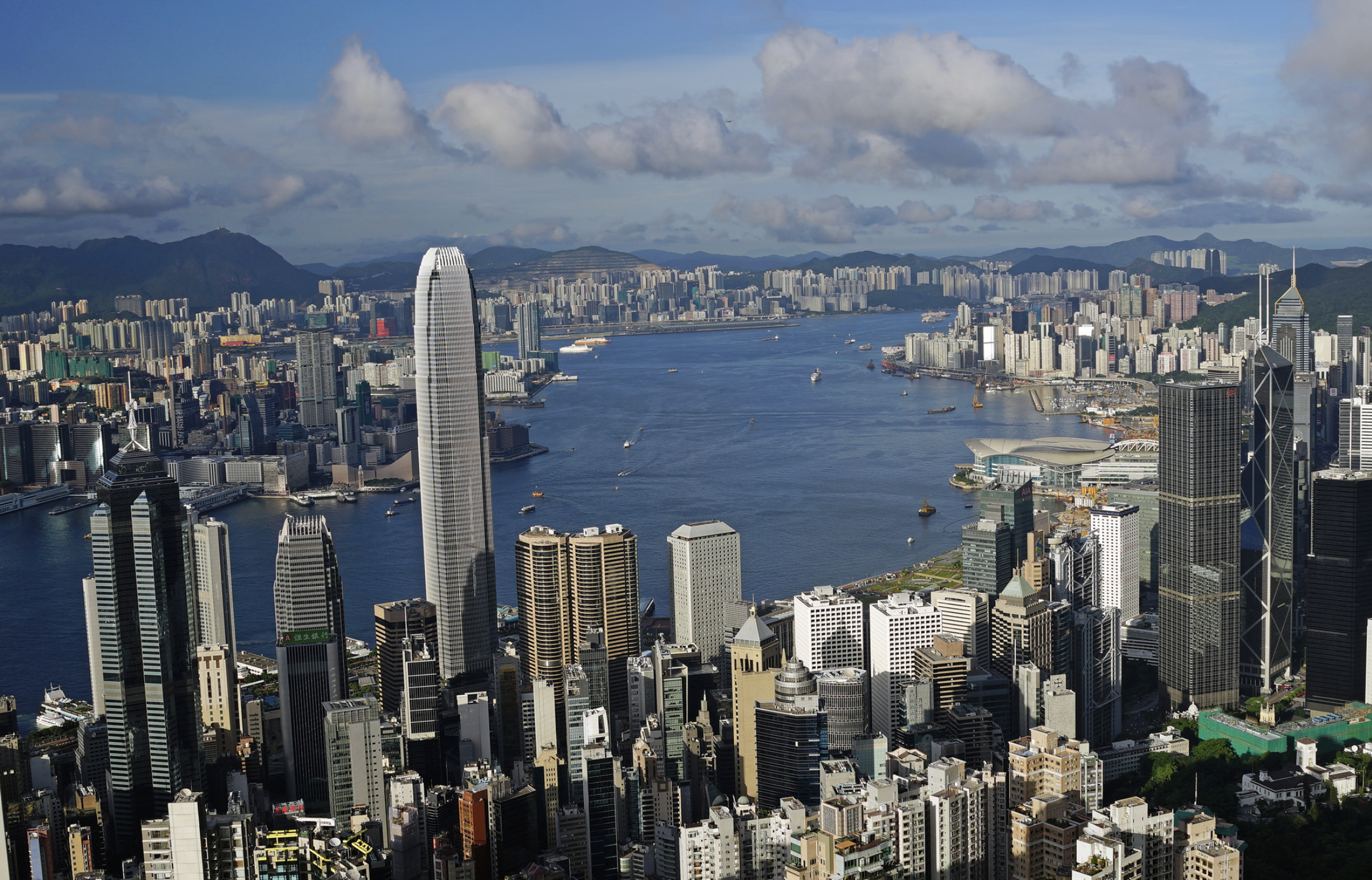 take a private tour with us and get our top tips on the best view from Victoria Peak.