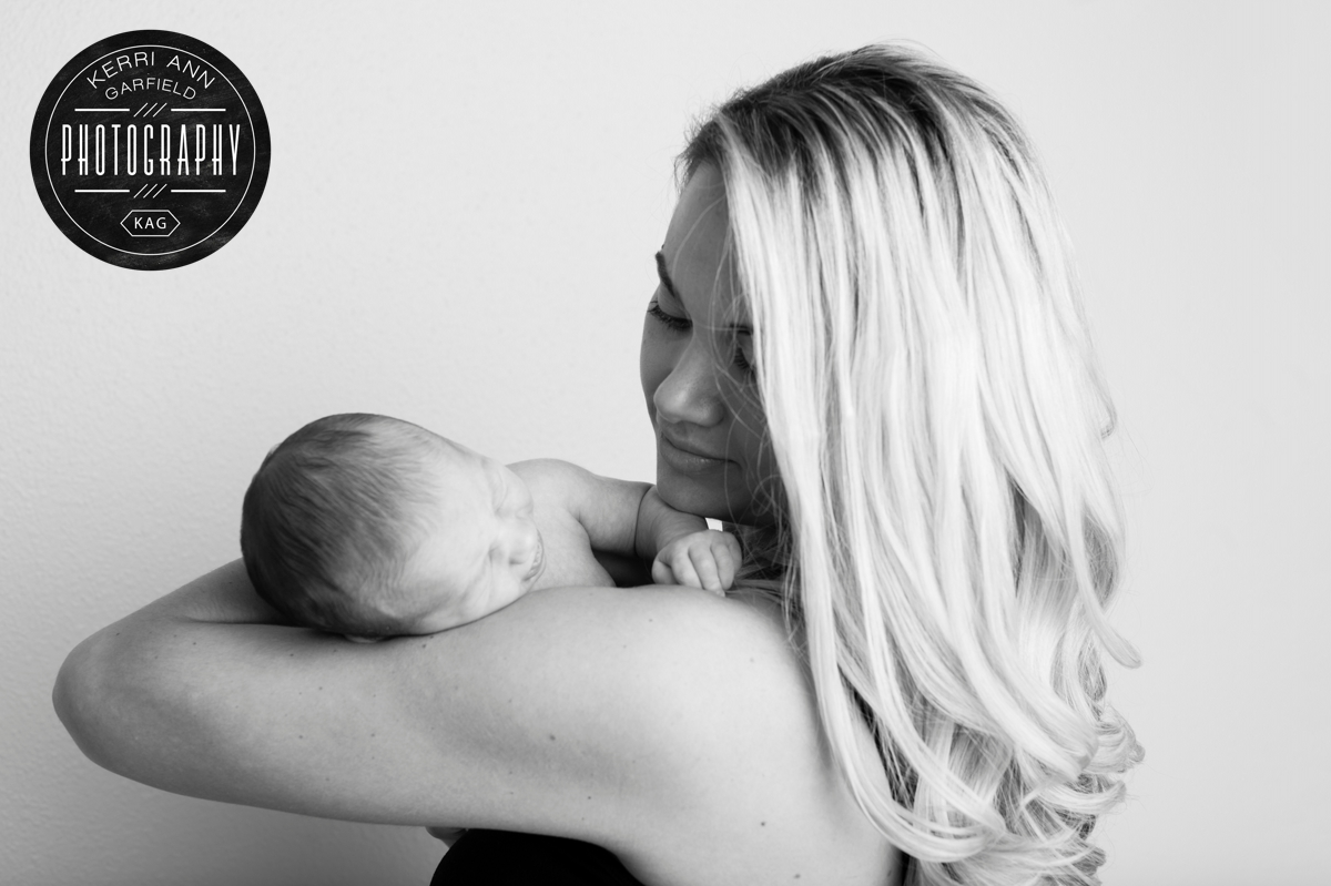 West Linn Family & Baby Photographer, Baby and Mom B&W - by Kerri Ann Garfield Photography