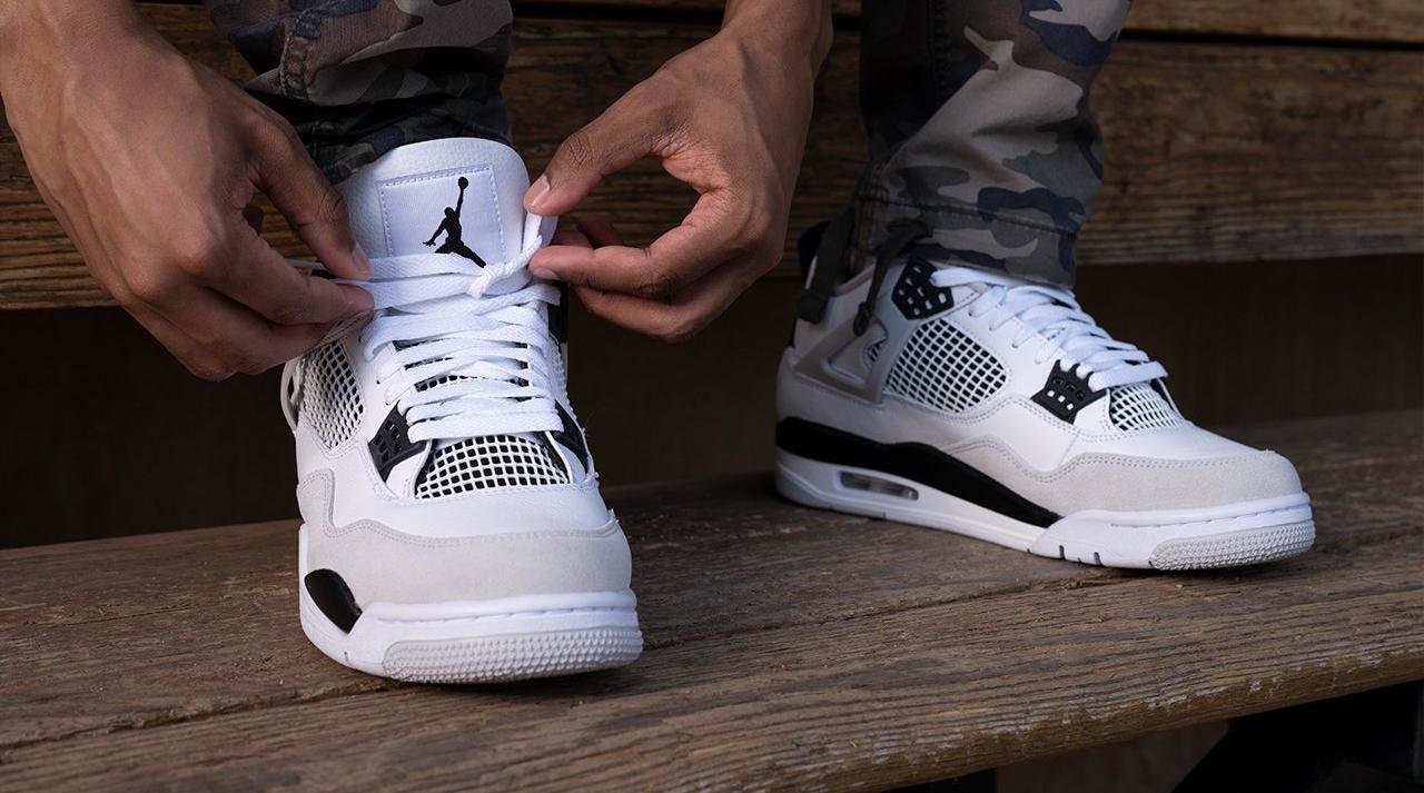 How Does Air Jordan 4 | [Ultimate Sizing Guide] | The Retro Insider