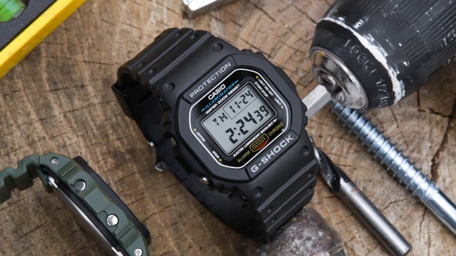Casio G-shock Watch Dw-5600e-1 First Type Fox Fire Standard Basic