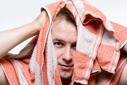 man-towel-dry-hair-wp