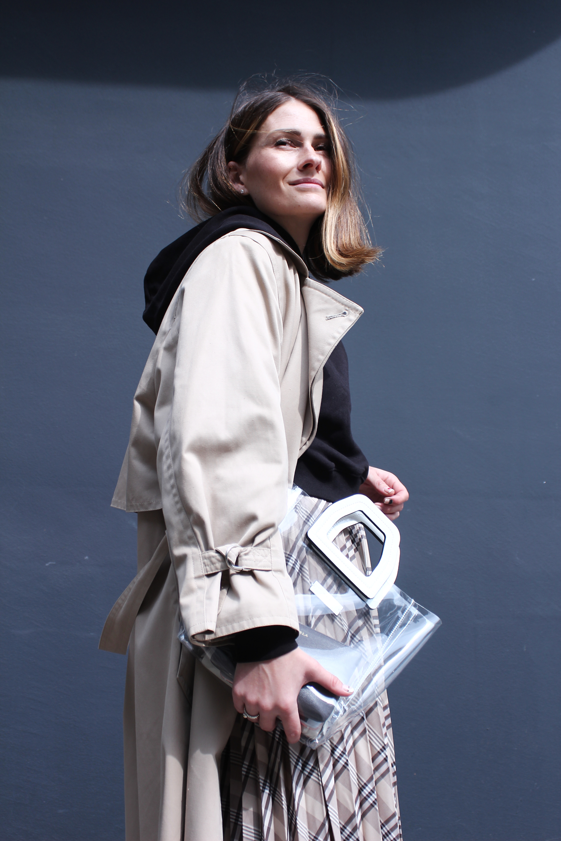 annaporter-trench-fashionblogger-personal-style-adidas-beige-2