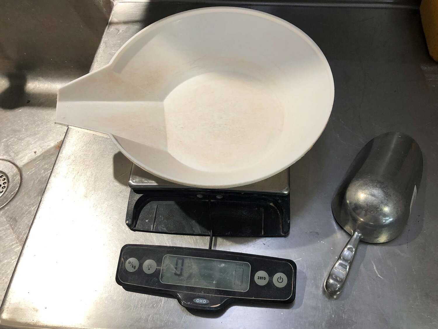 The Best Digital Scales For A Pottery Studio - Pottery Crafters