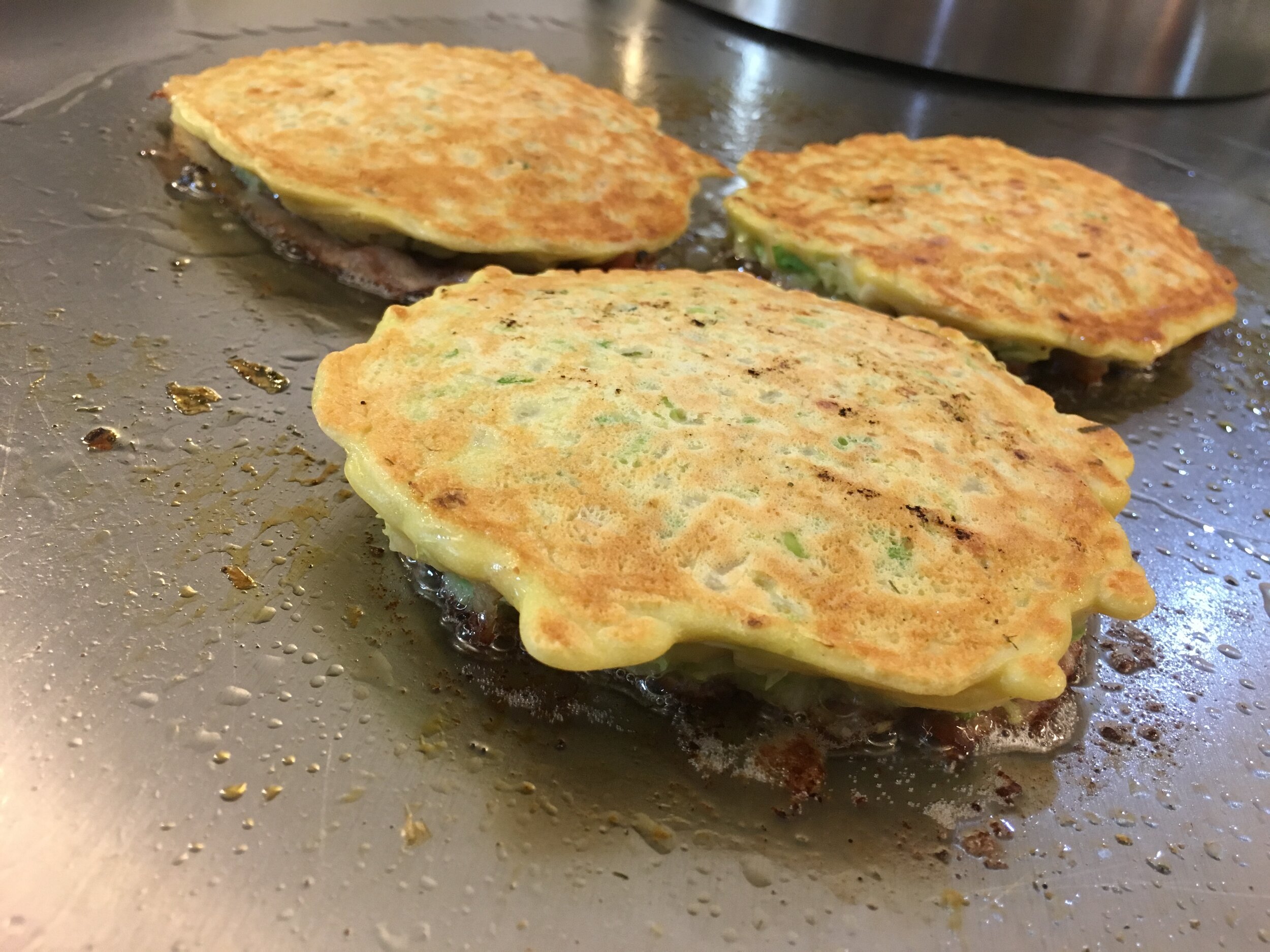 Okonomiyaki Teppanyaki Cook-N-Dine Flip Over Golden Brown