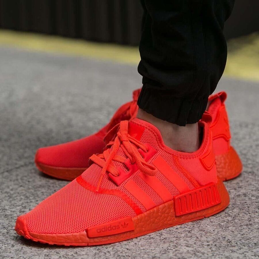 nmd r1 triple red