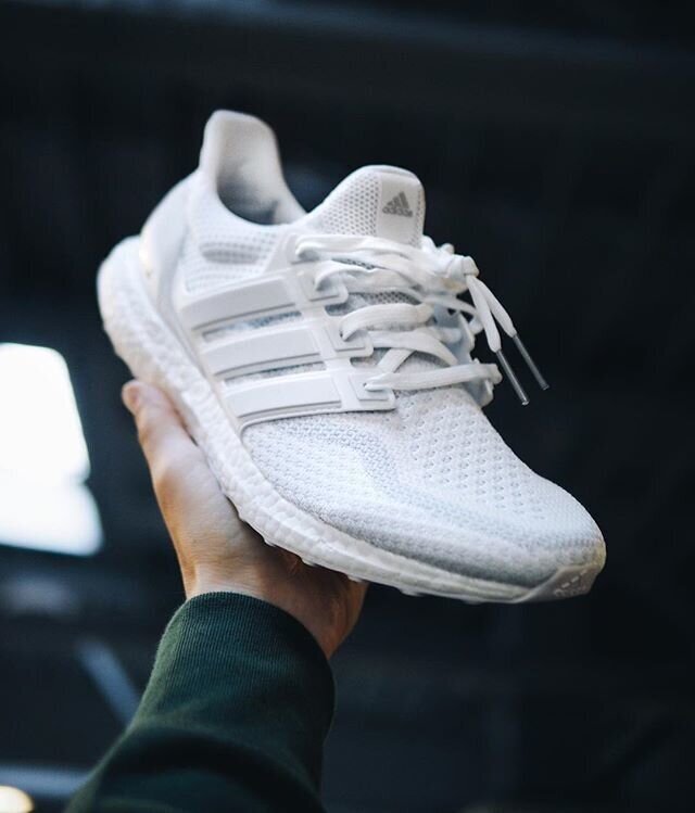 all white ultra boost 2.0