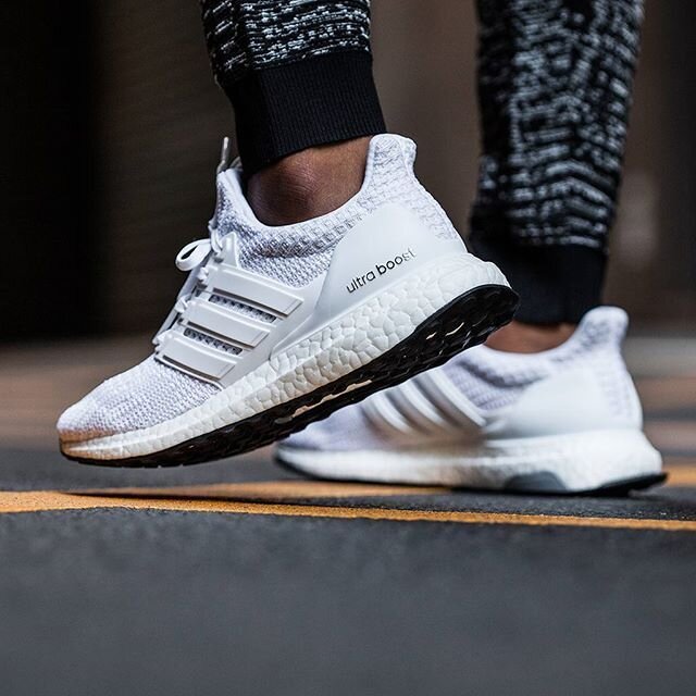 ultra boost 4.0 all white