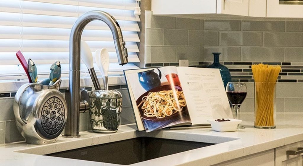 Beale Touchless Kitchen Faucet, AmericanStandard,StyleMyFaucet