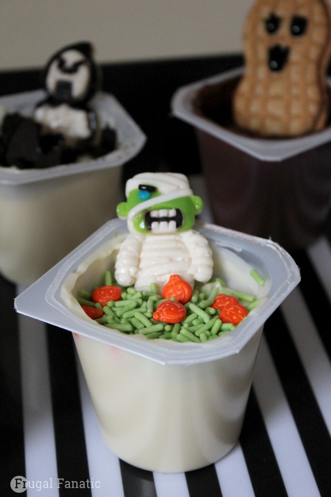 Snack Pack Halloween Pudding Cups: Graveyard