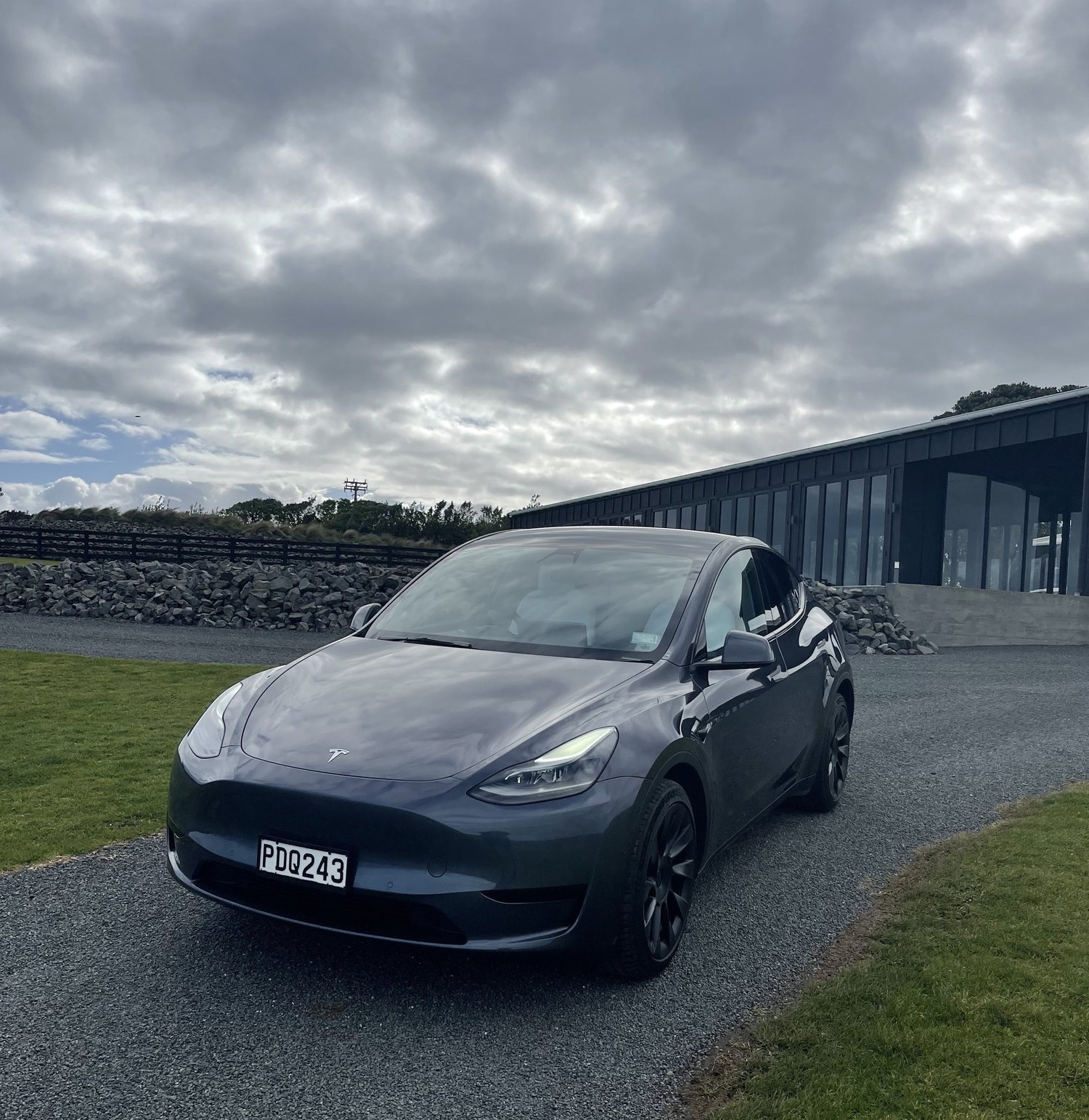 Kiwis flipping just landed Tesla Model Y after claiming rebate — AutoMuse