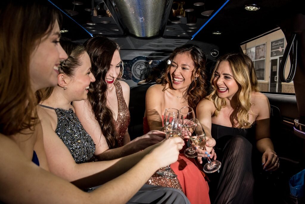 transport to your Calgary graduation or prom in a limo