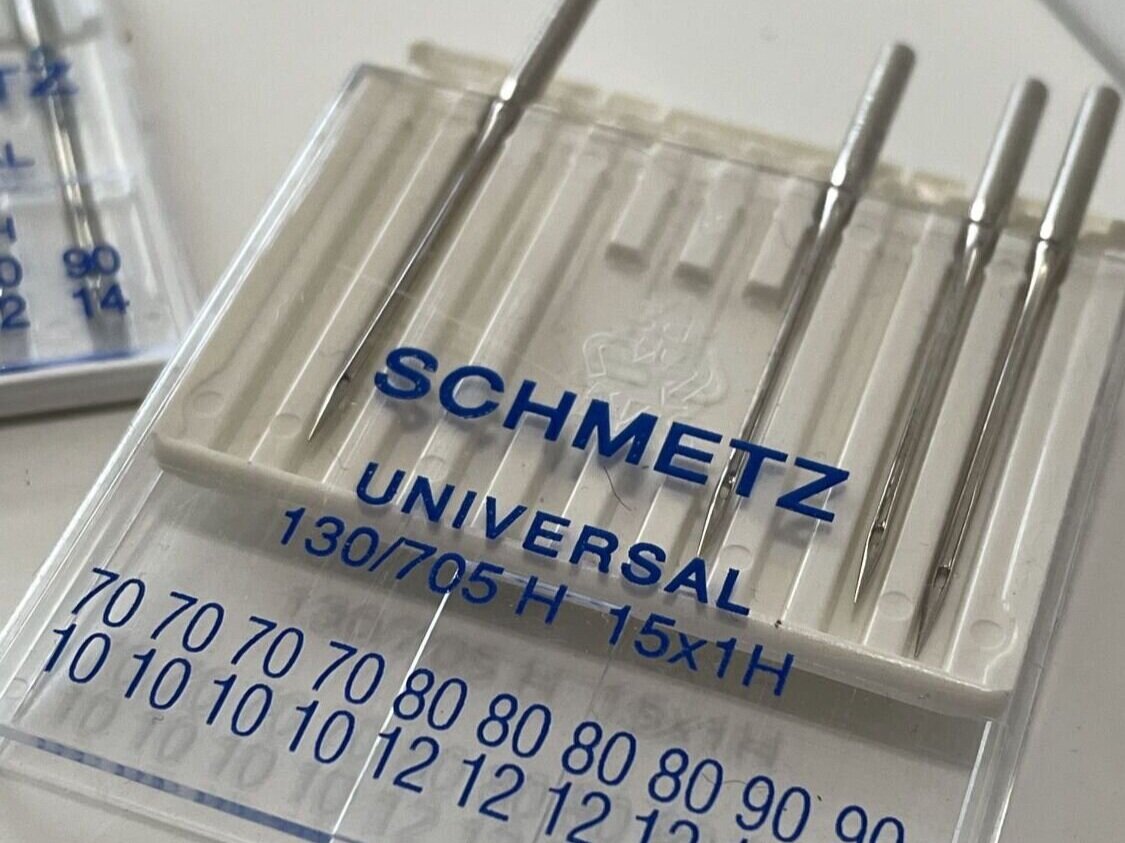 Schmetz Universal Sewing Machine Needles, Assorted Sizes (70/80/90/100) (30 Count)