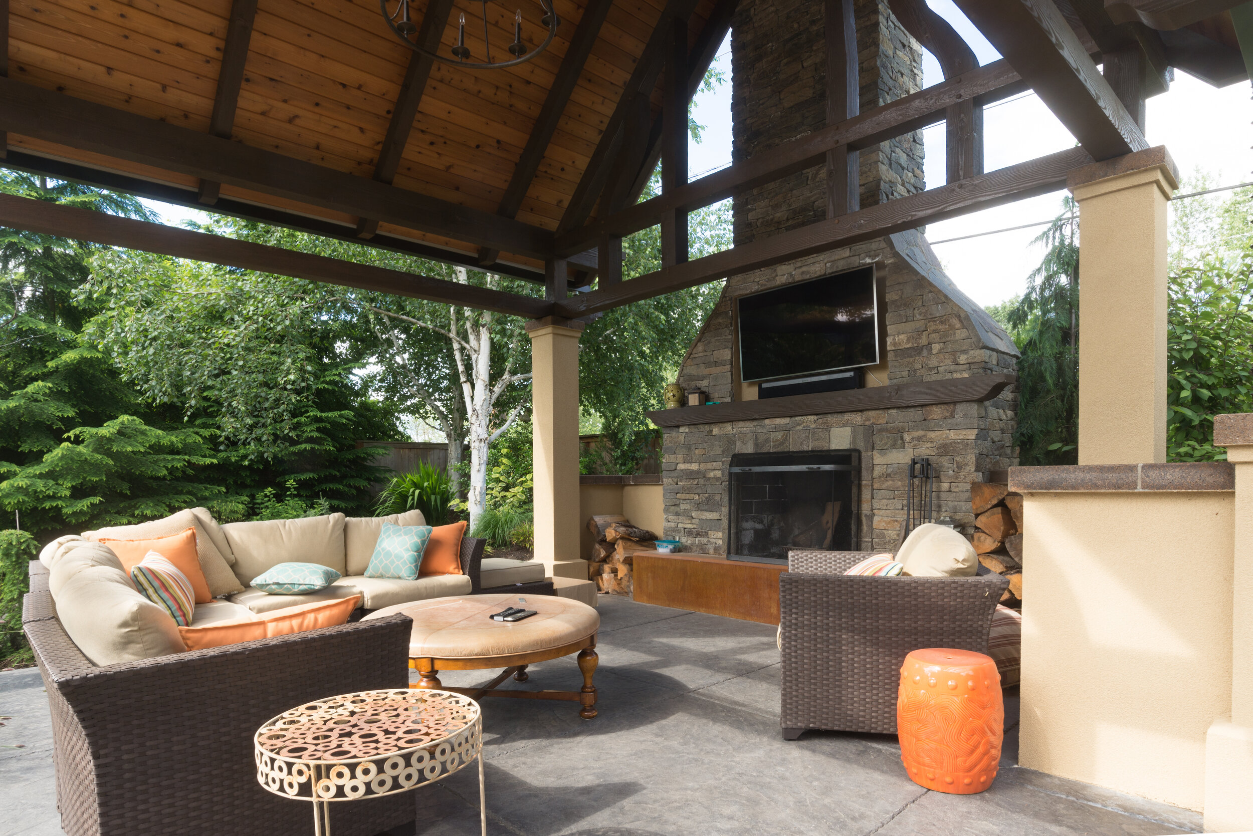 Inviting and Cozy Outdoor Fireplace Designs for Upper Arlington, OH, Backyards
