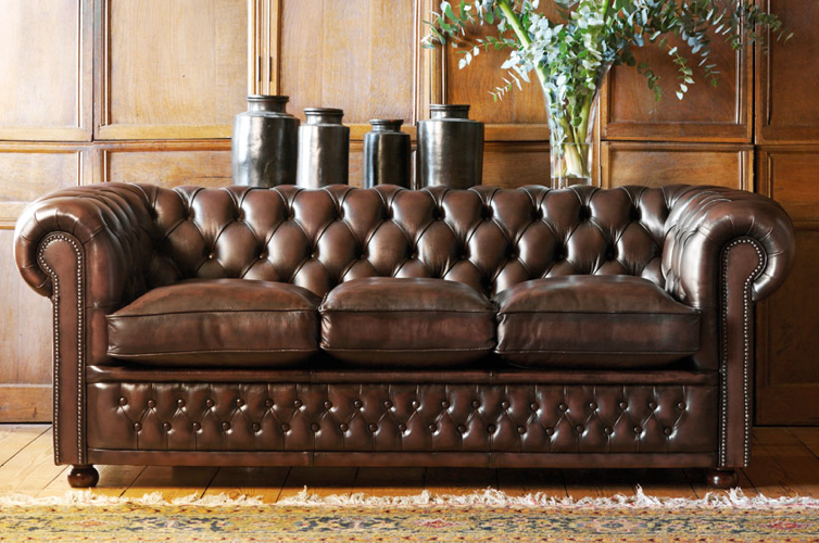 Chesterfield sofa - classic from Fleming & Howland http://mysoulfulhome.com