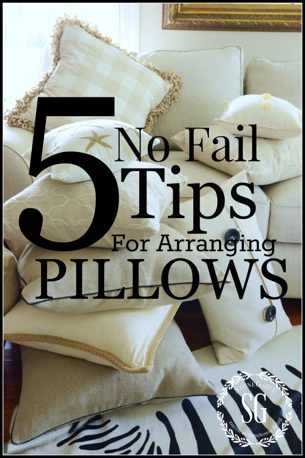 No-Fail Recipes for Artfully Arranging Your Sofa Pillows