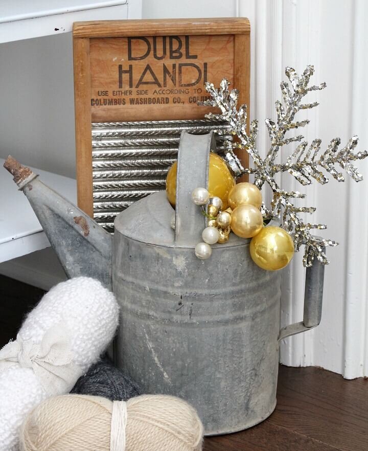 Christmas decor watering can http://mysoulfulhome.com
