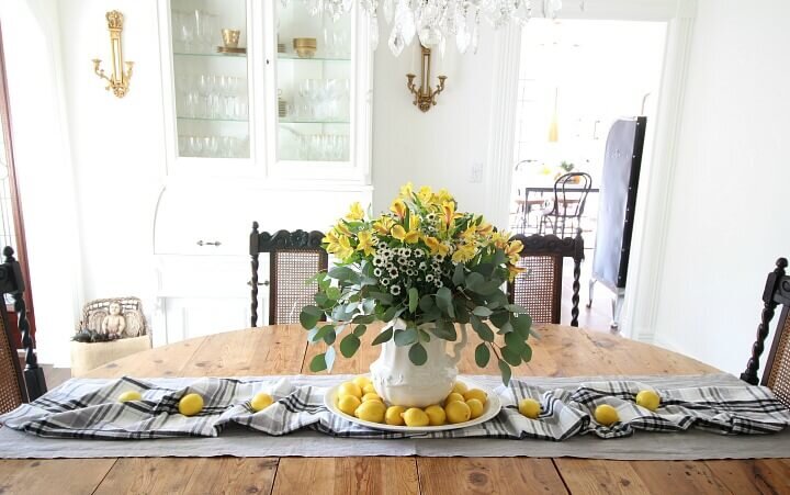 Dining room lemon tablescape http://mysoulfulhome.com