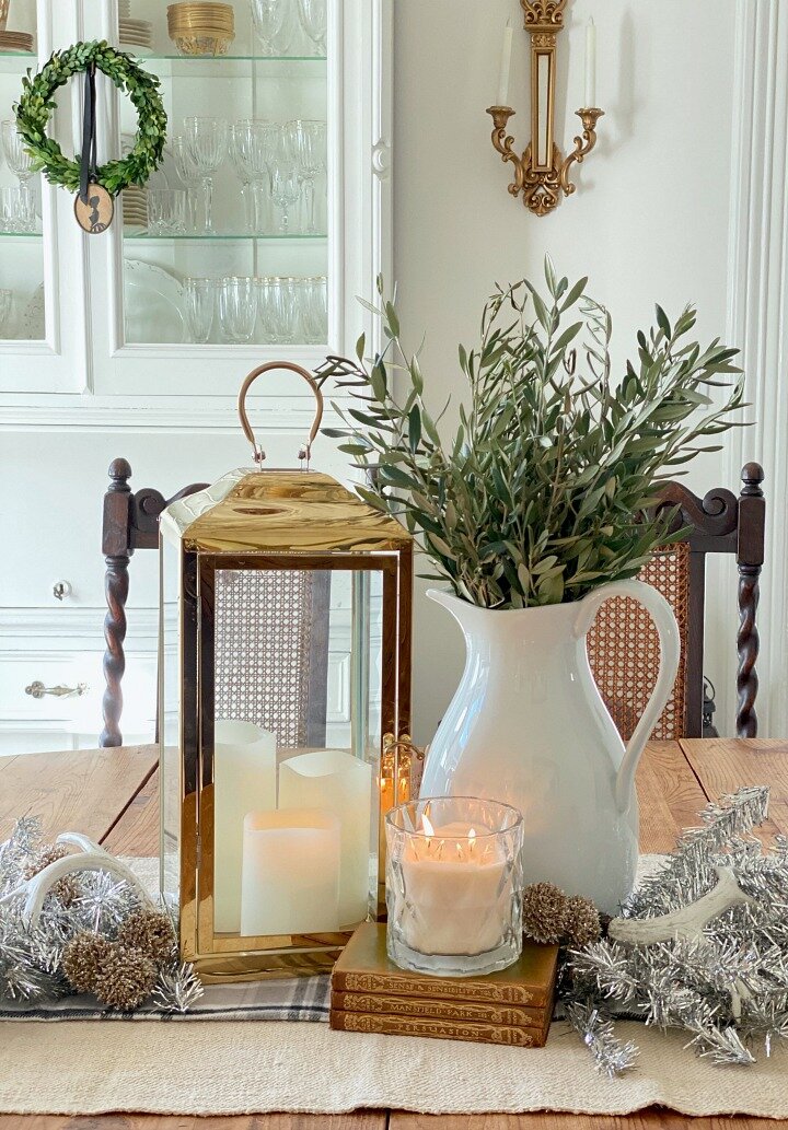 lantern and candle holiday decor https://mysoulfulhome.com