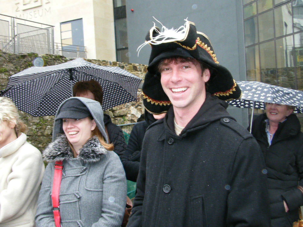 Hear ye, hear ye! I will be your town crier for the afternoon!