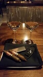 Best Ways to Pair Wine with Cigars