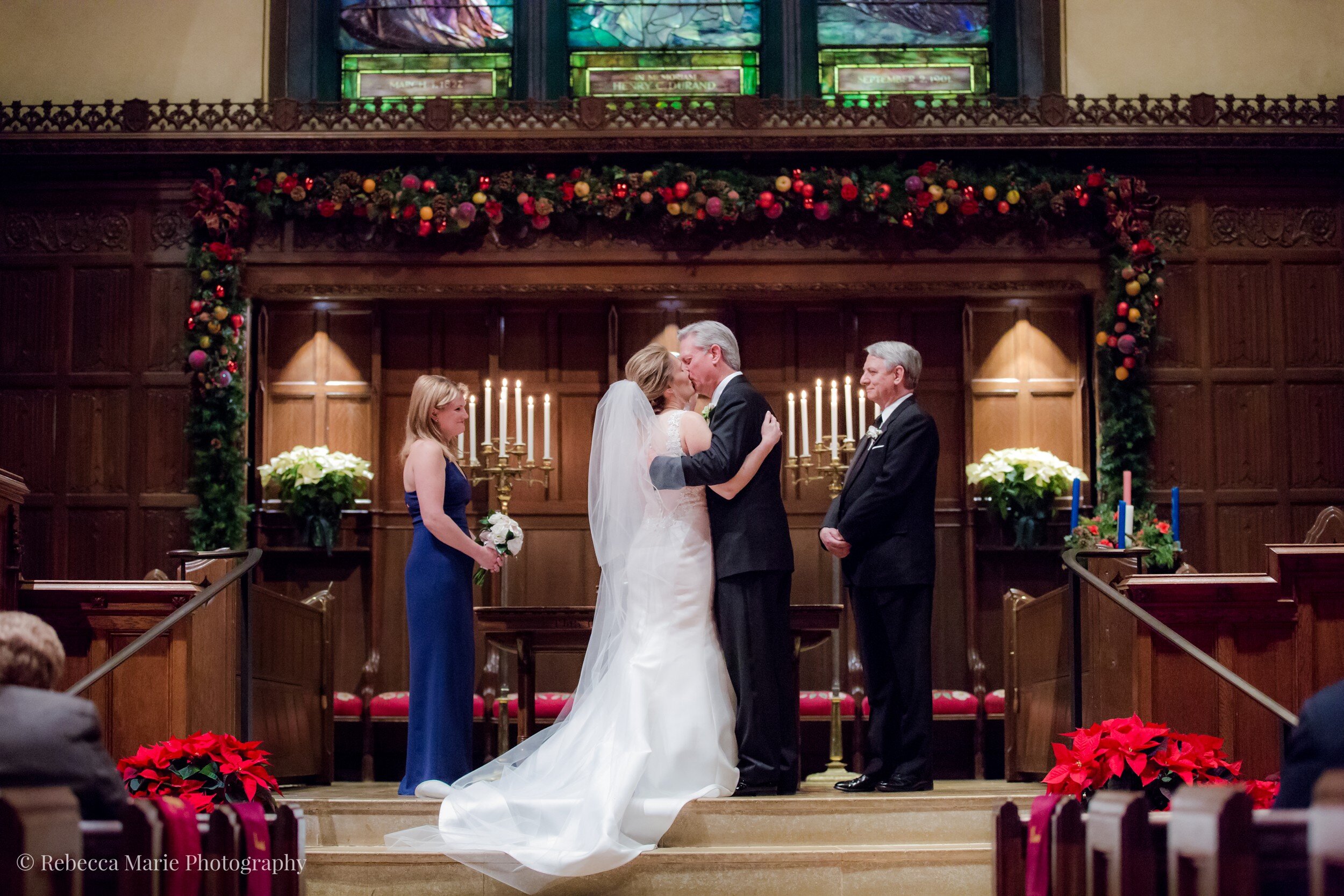 intimate-christmas-wedding-chicago-rebecca-marie-photography_0002