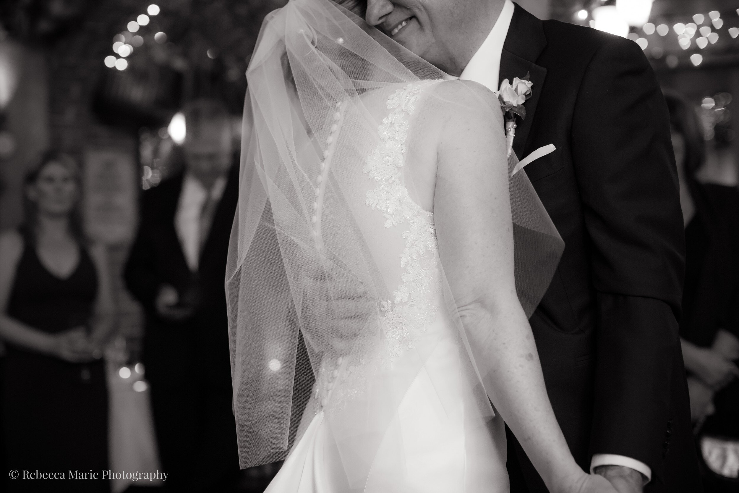 intimate-christmas-wedding-chicago-rebecca-marie-photography_0016