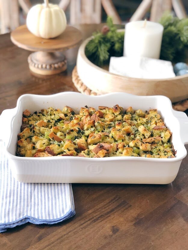 Classic Traditional Thanksgiving Stuffing — Inspire Island
