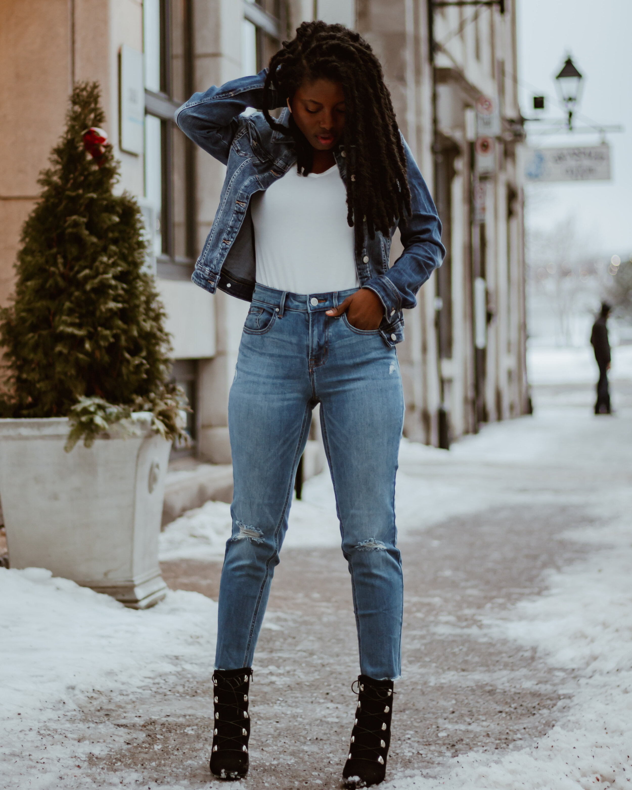 Reitmans jeans for petite , reitmans petite collection , petite and bold x reitmans, montreal fashion bloggers, black montreal fashion bloggers