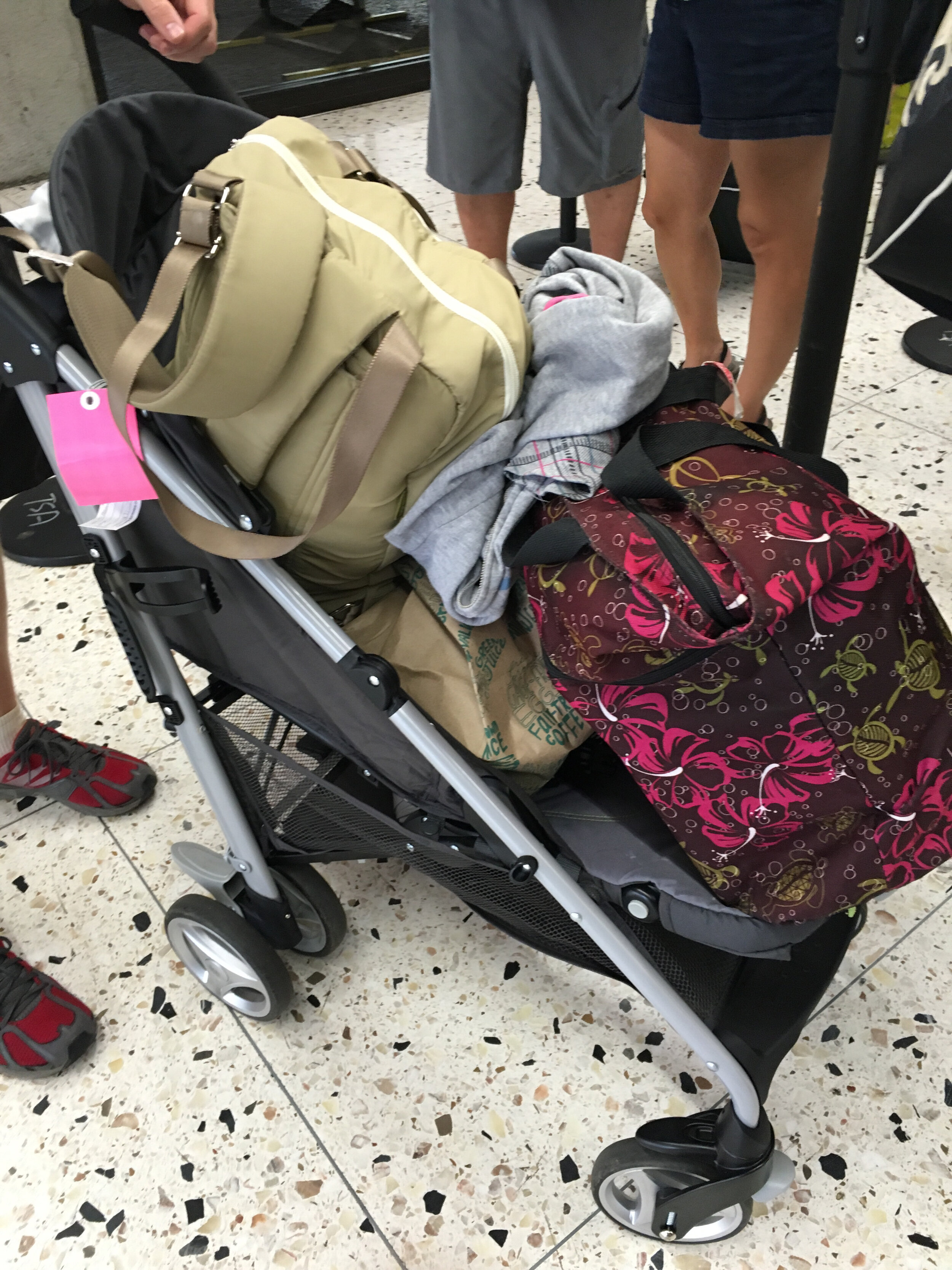 11 helpful tips on flying with a toddler, challenge accepted. Visit shortsweetmom.com for these helpful travel tips or pin for later. 